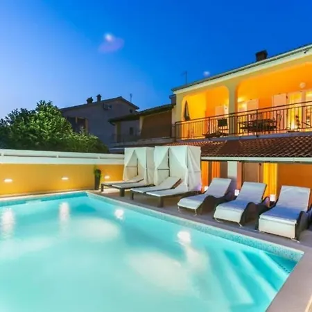 Vesna With Pool In Pula Area Villa Banjole